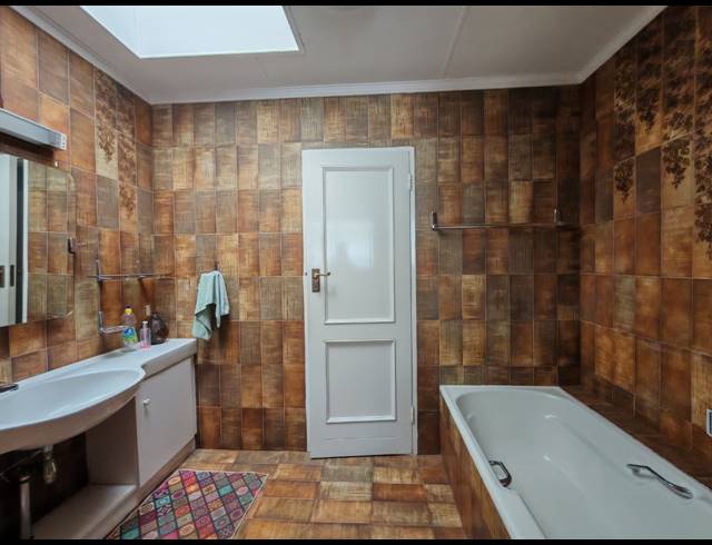 3 BEDROOM HOUSE FOR SALE IN THREE RIVERS PROPER